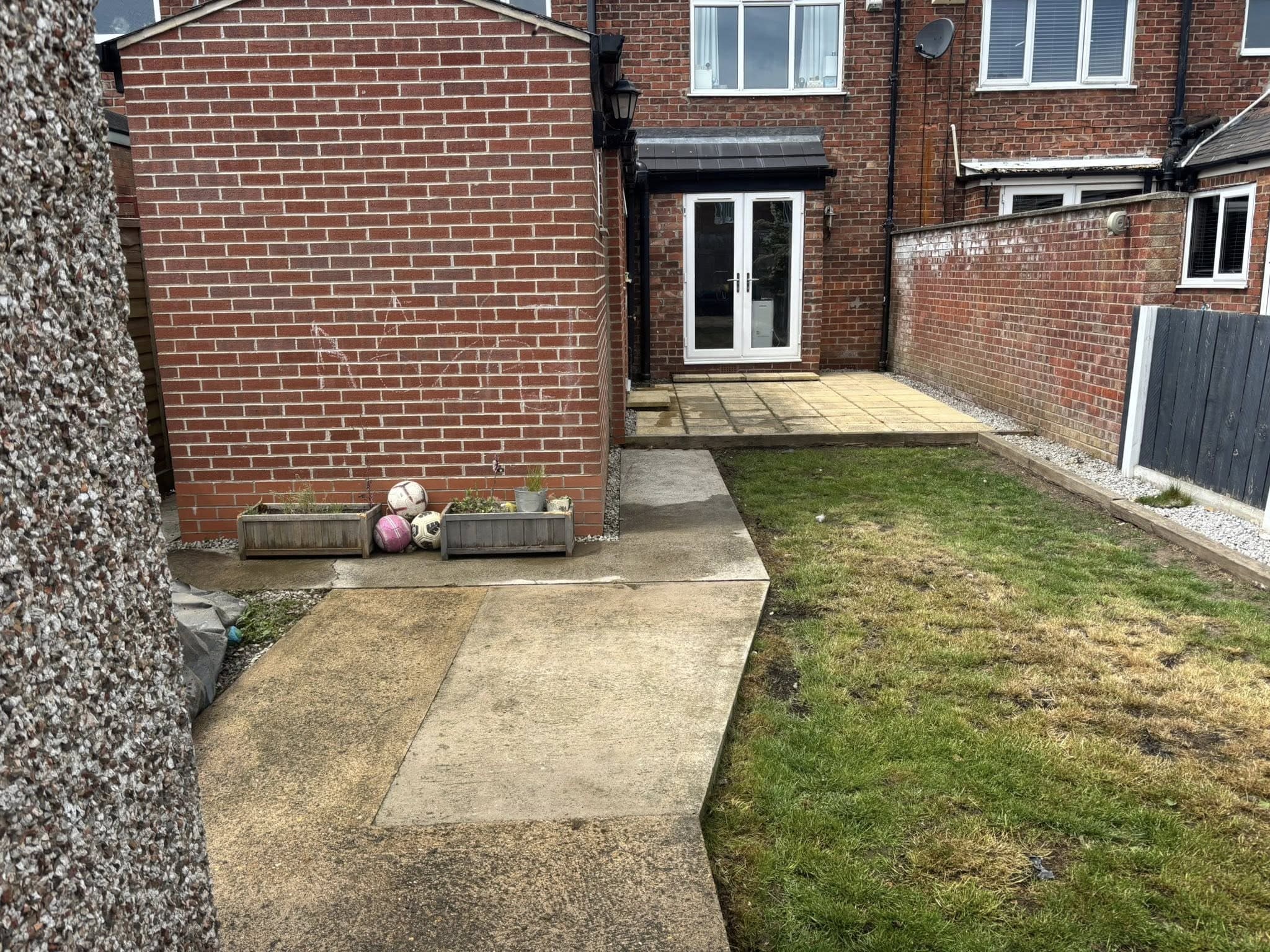 Jet washing and driveway cleaning